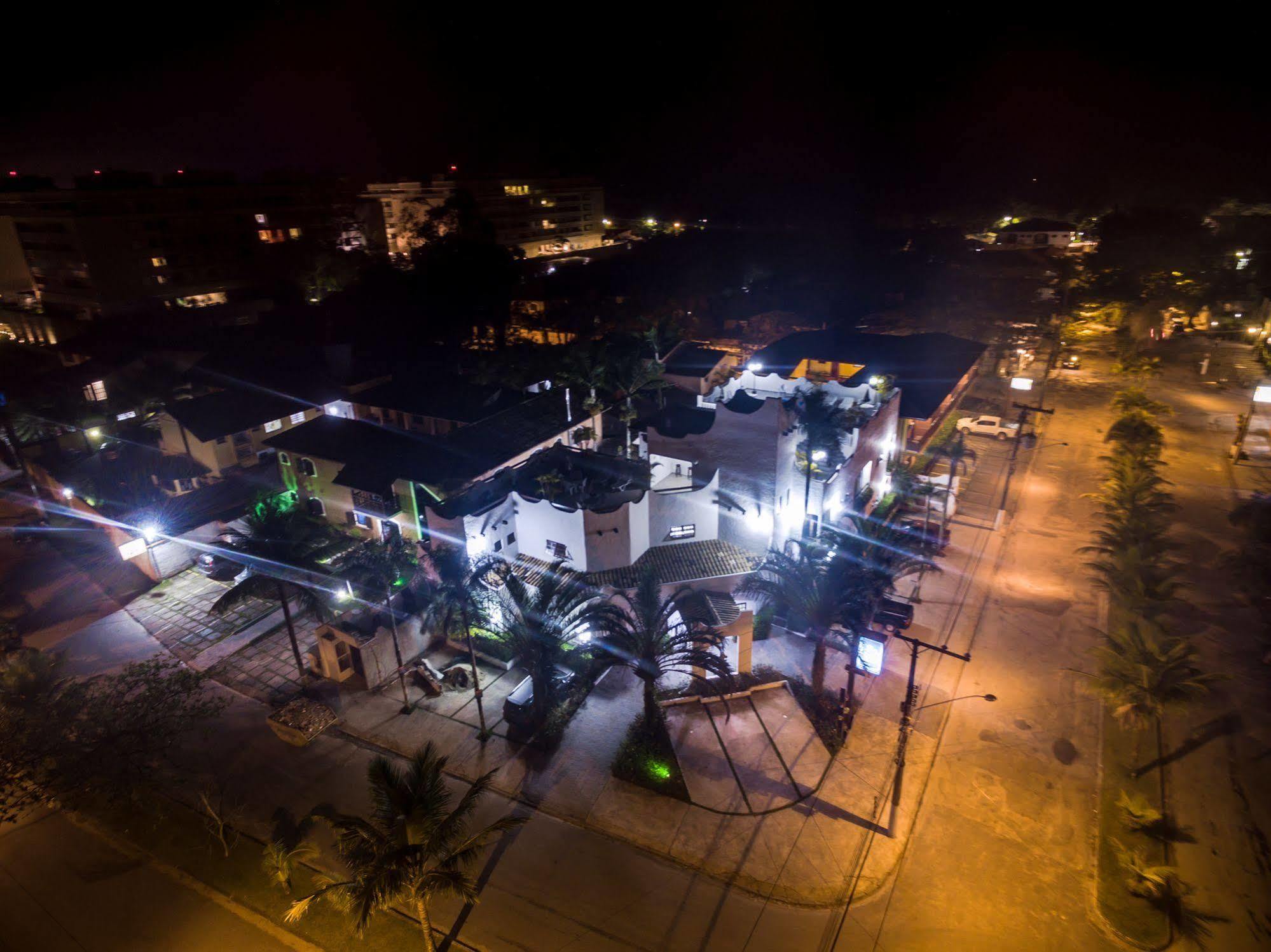 Pousada Torre Del Mar Ubatuba Bagian luar foto